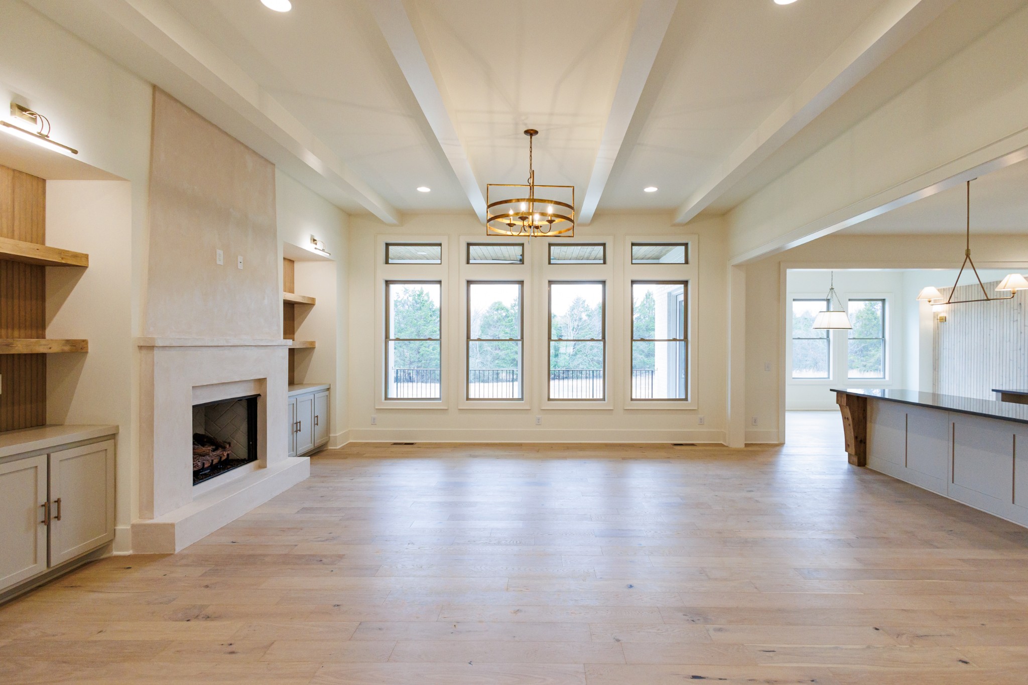 2460 Horn Springs