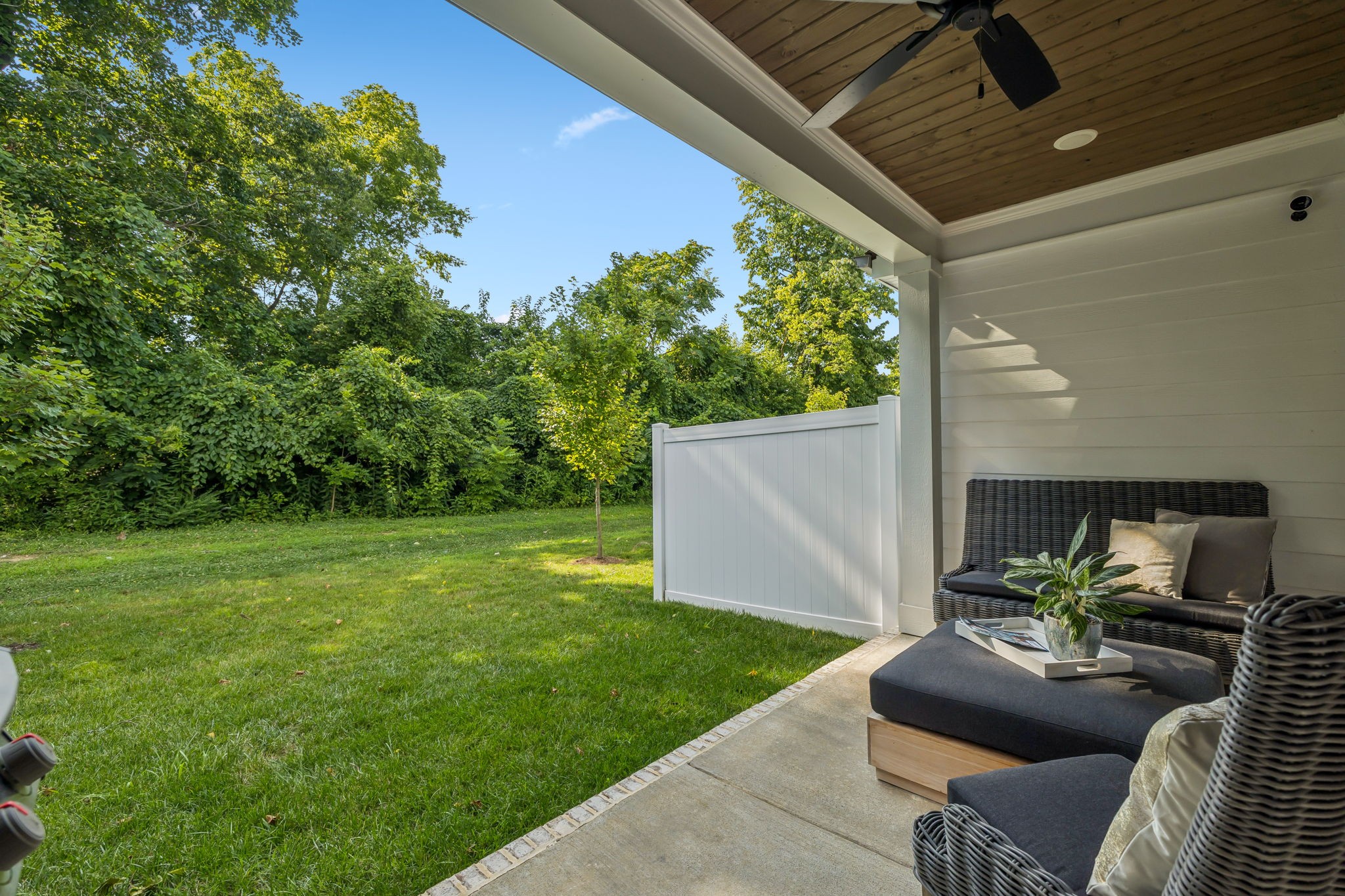 3206 Sassafras Ln