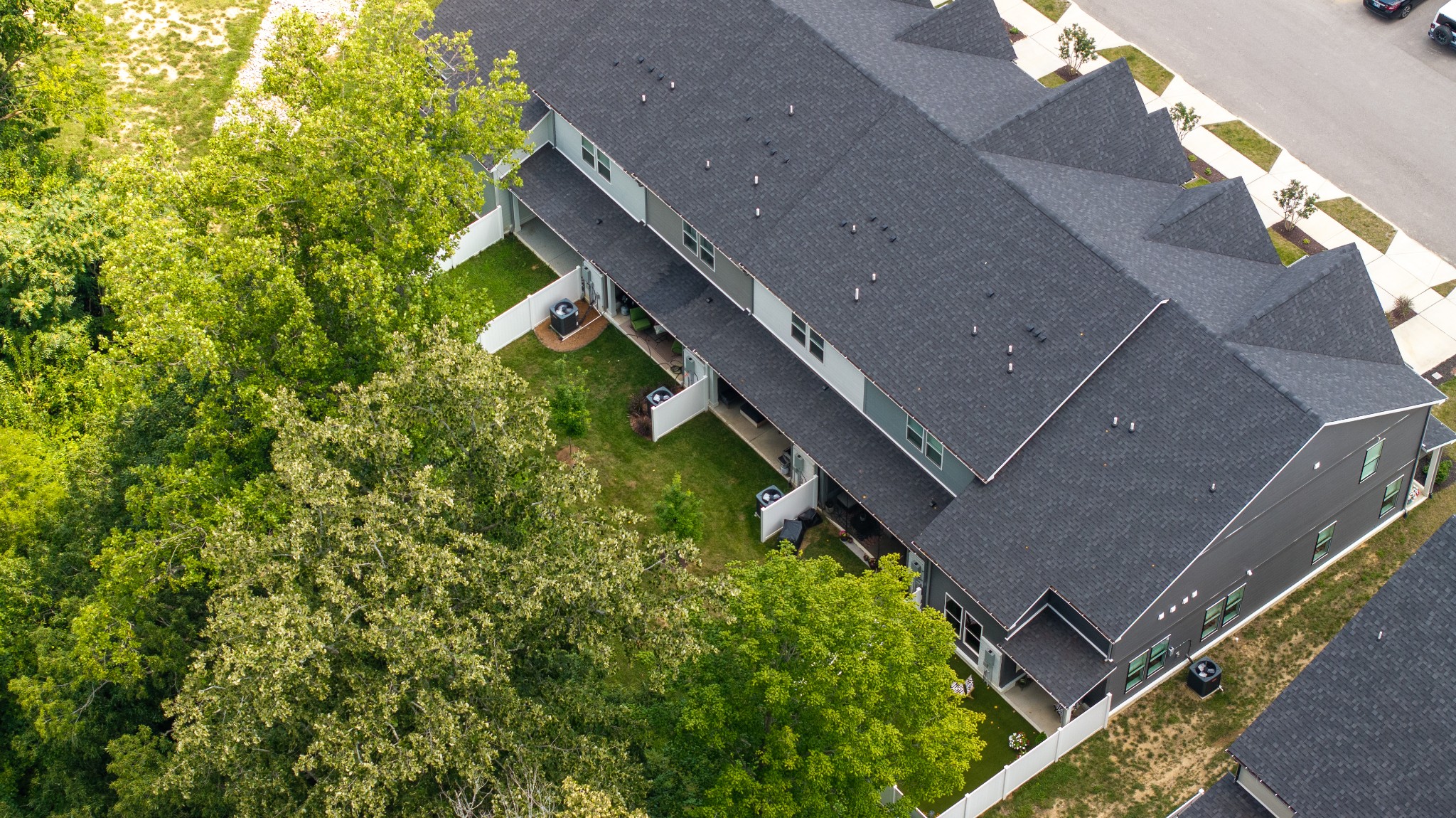 3206 Sassafras Ln
