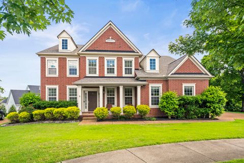 107 Stalbridge Ct Gallatin TN 37066