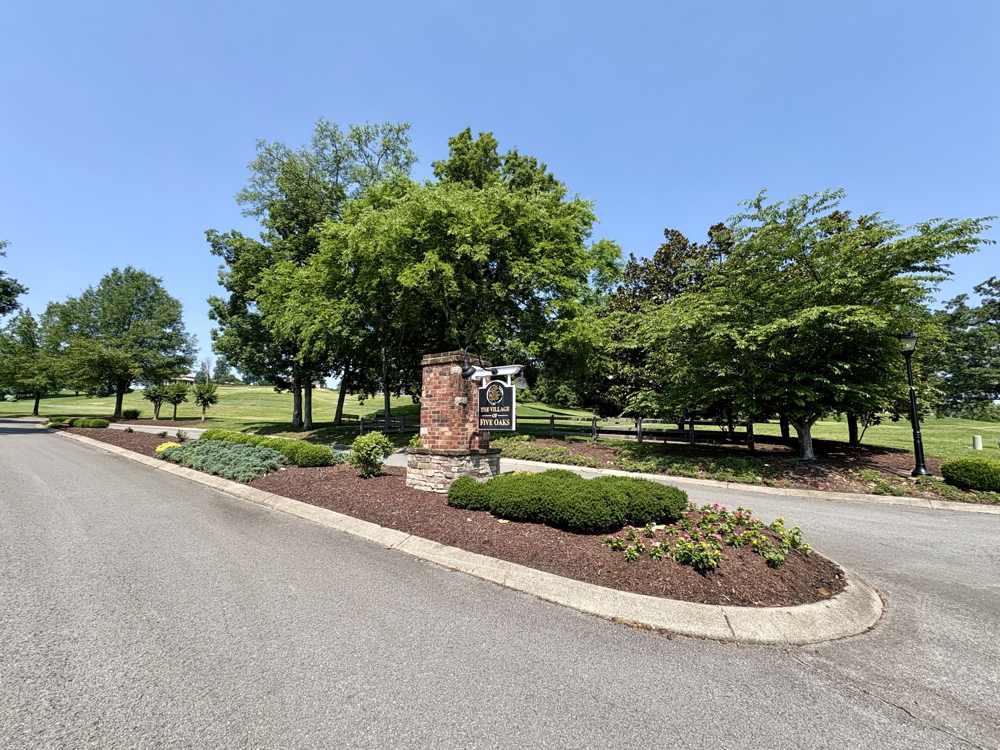 128 Village Cir
