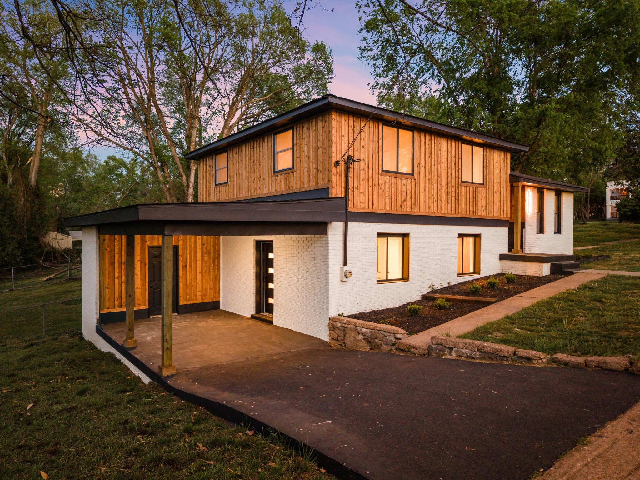 4-bed listing at 2222 Albion St, Nashville