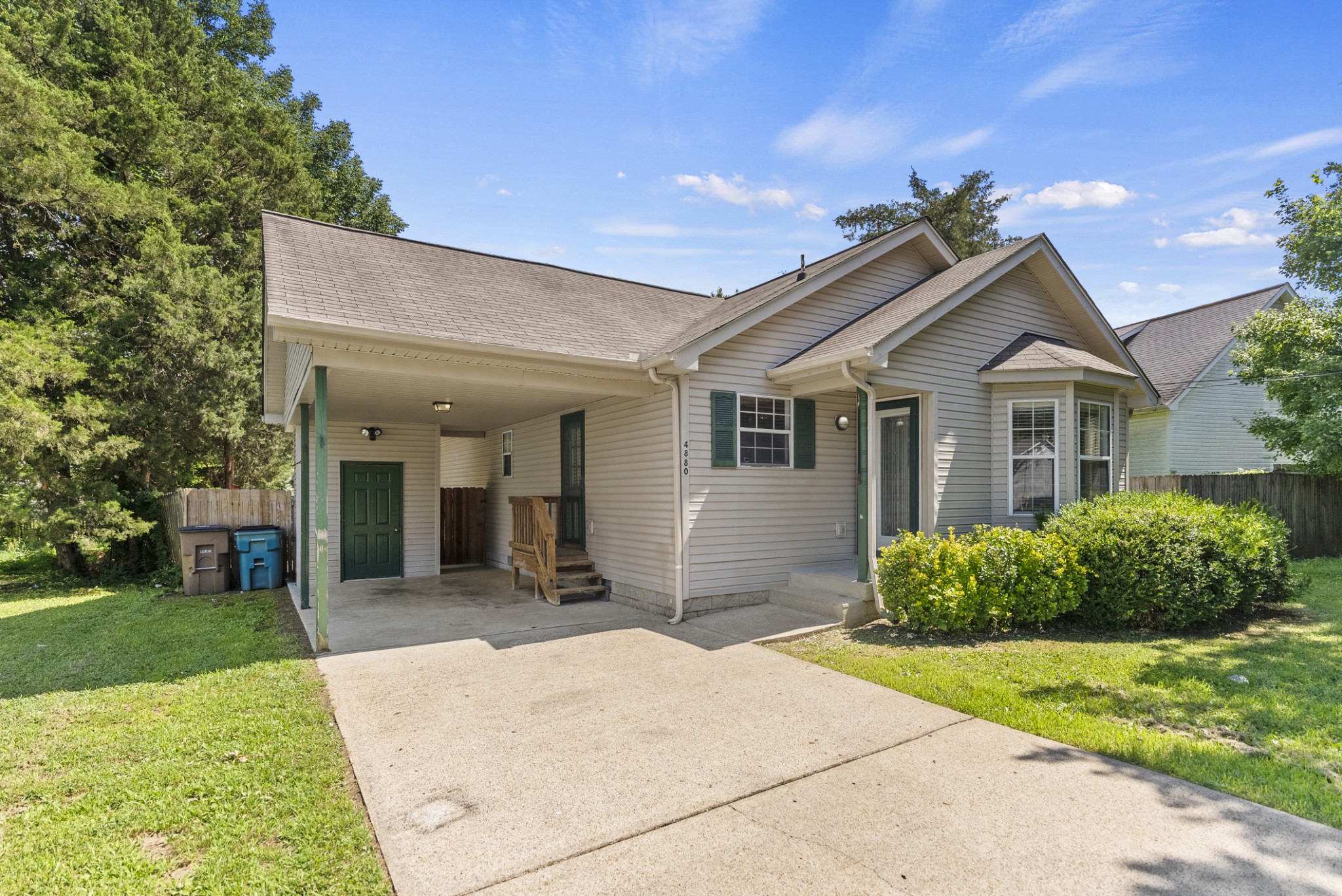 4880 Peppertree Dr