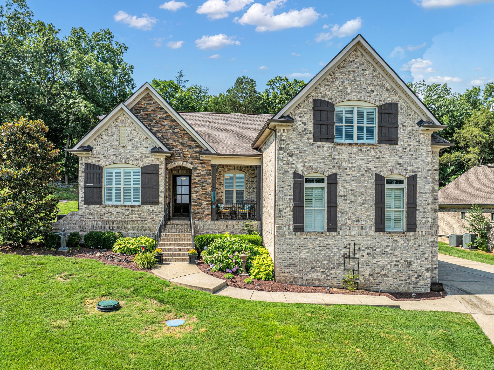 119 Ridgebend Dr