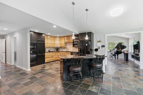 9032 S Harpeth Ct Nashville TN 37221