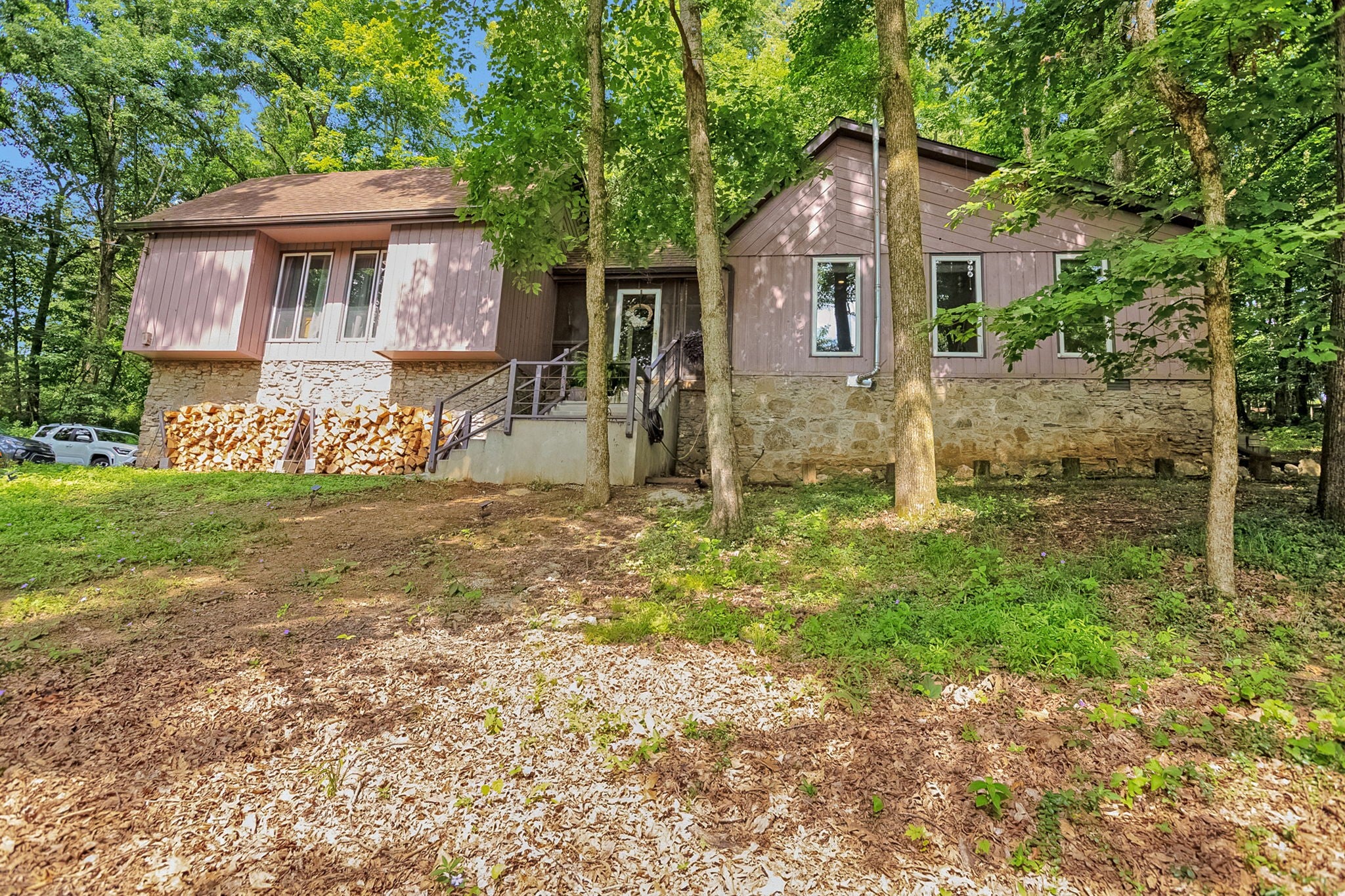 105 Nathan Forest Ct
