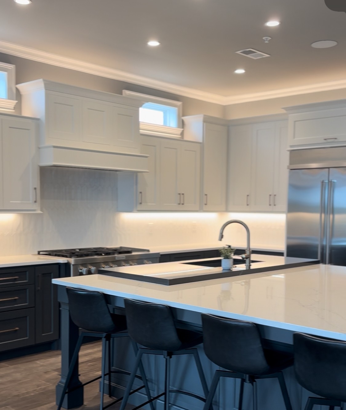 1024 Club View Drive C 202
