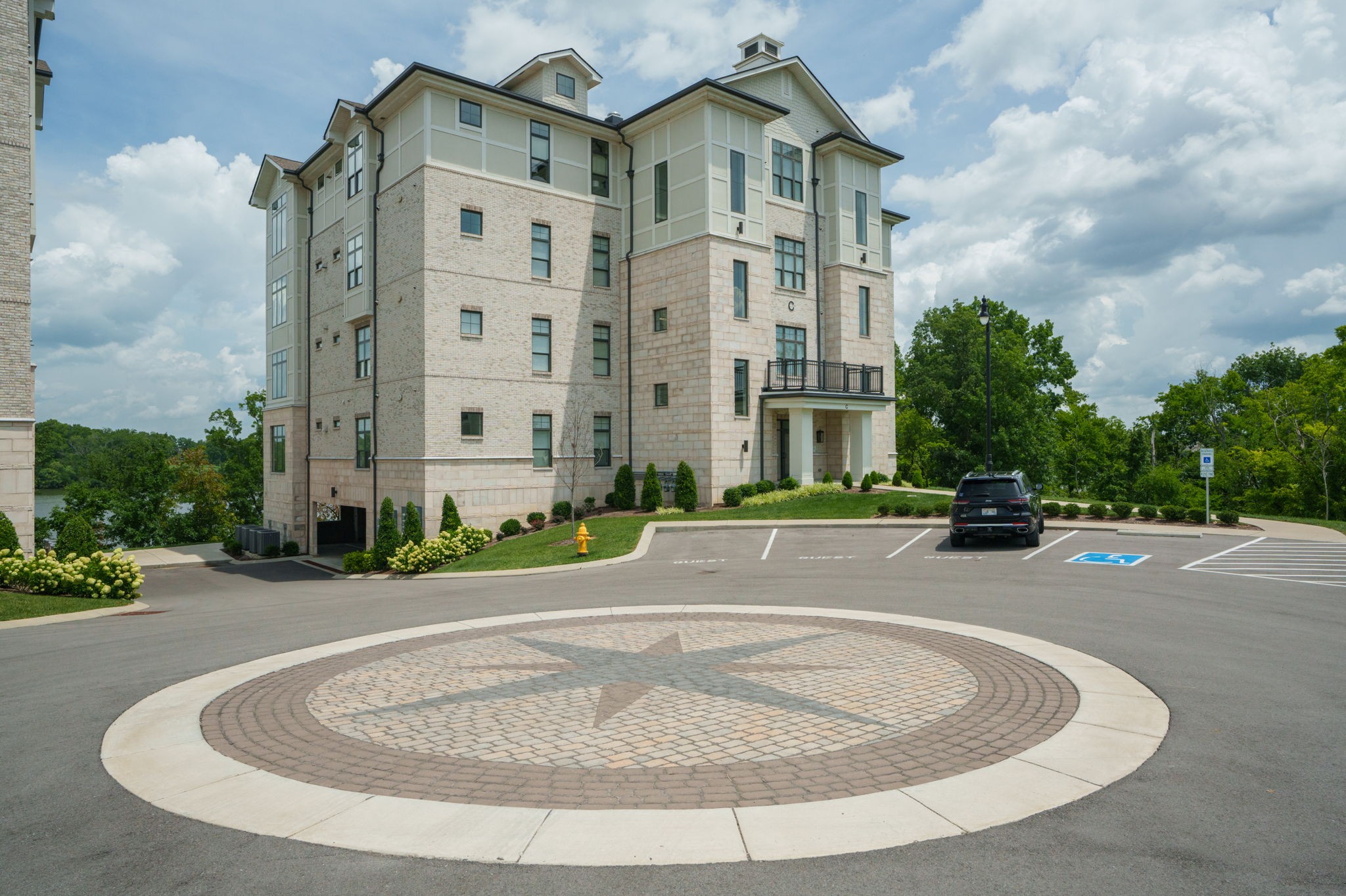 1024 Club View Drive C 202