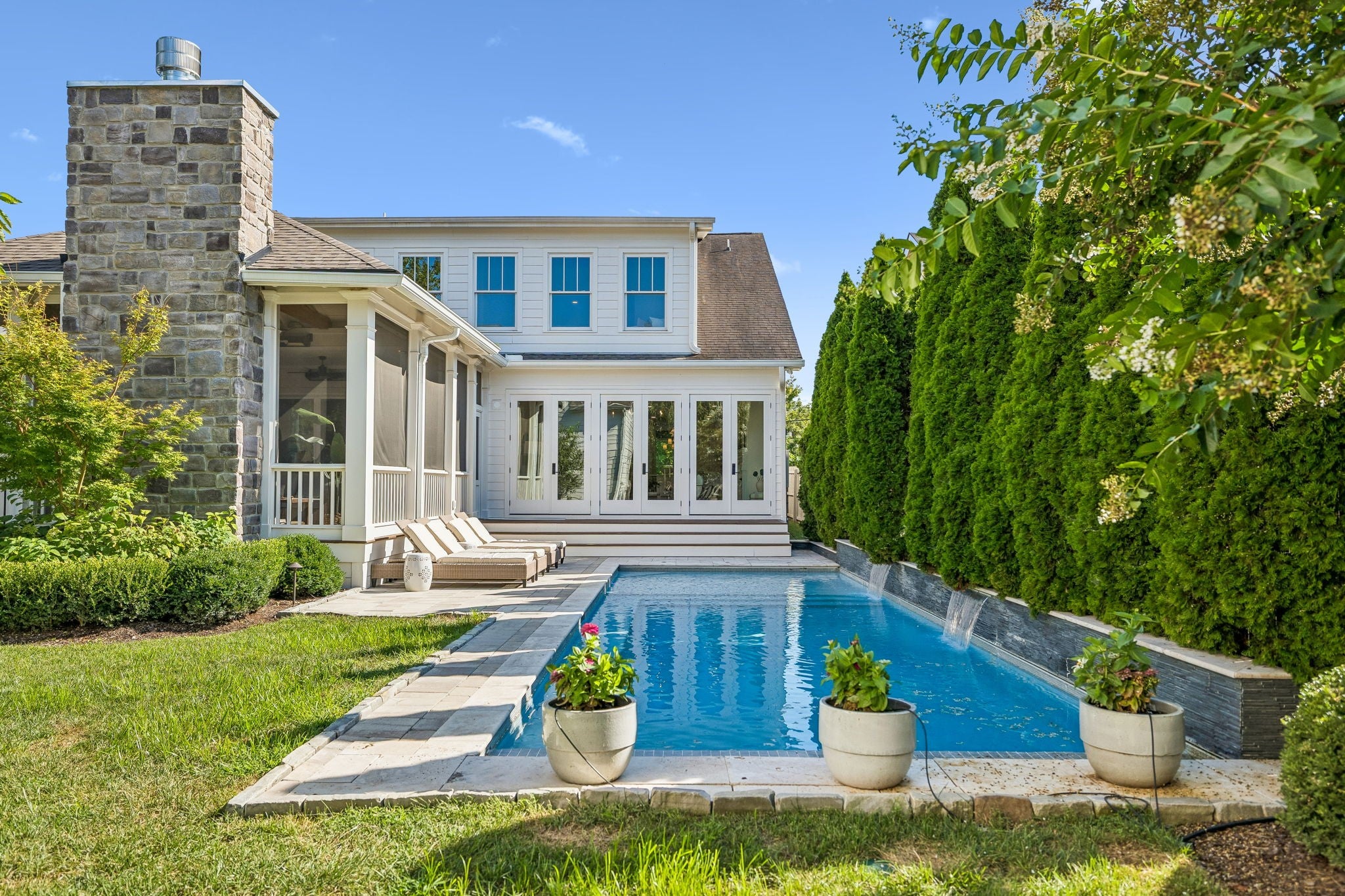 1320 Sweetbriar Ave