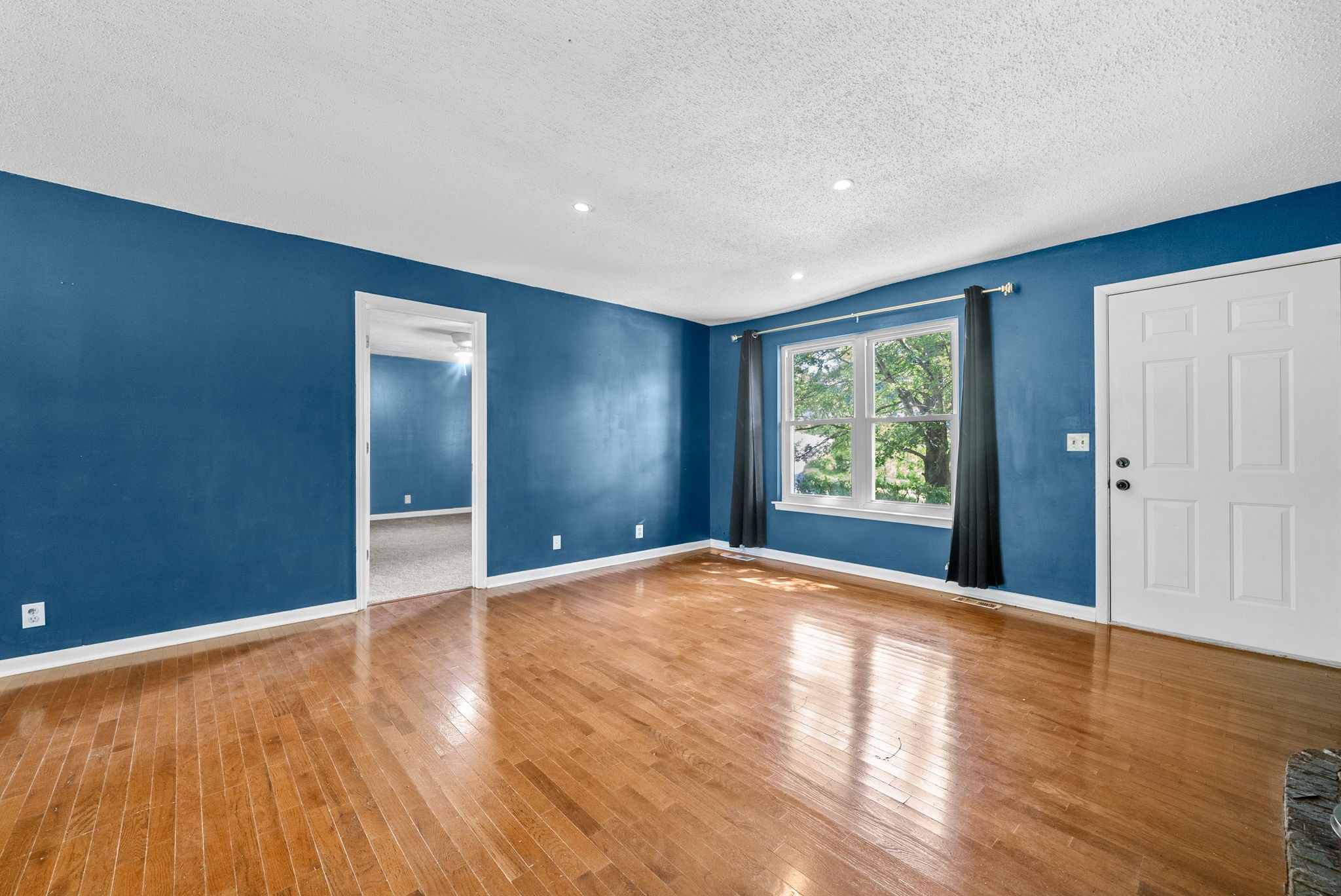 1586 Boxcroft Rd