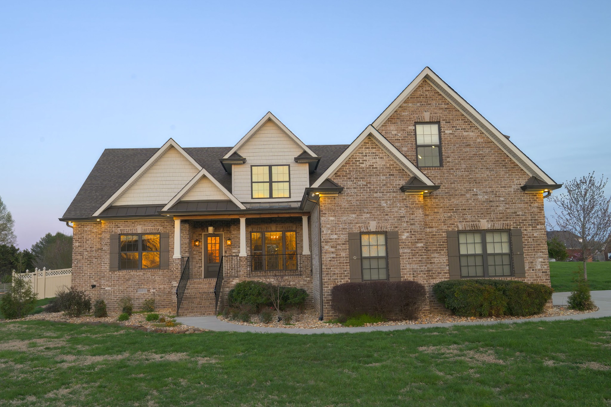 25 Holt Ln