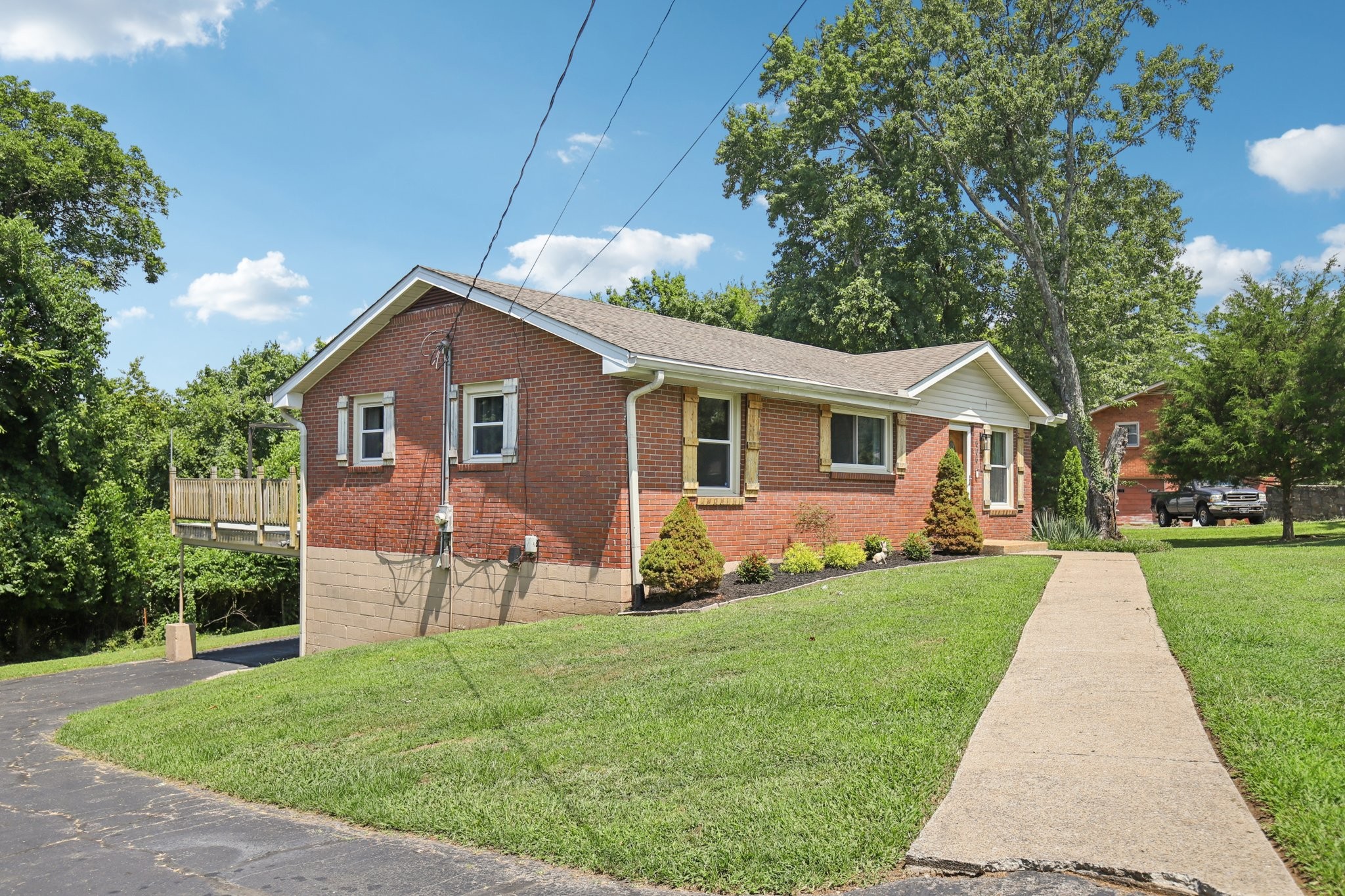 606 Elba Dr