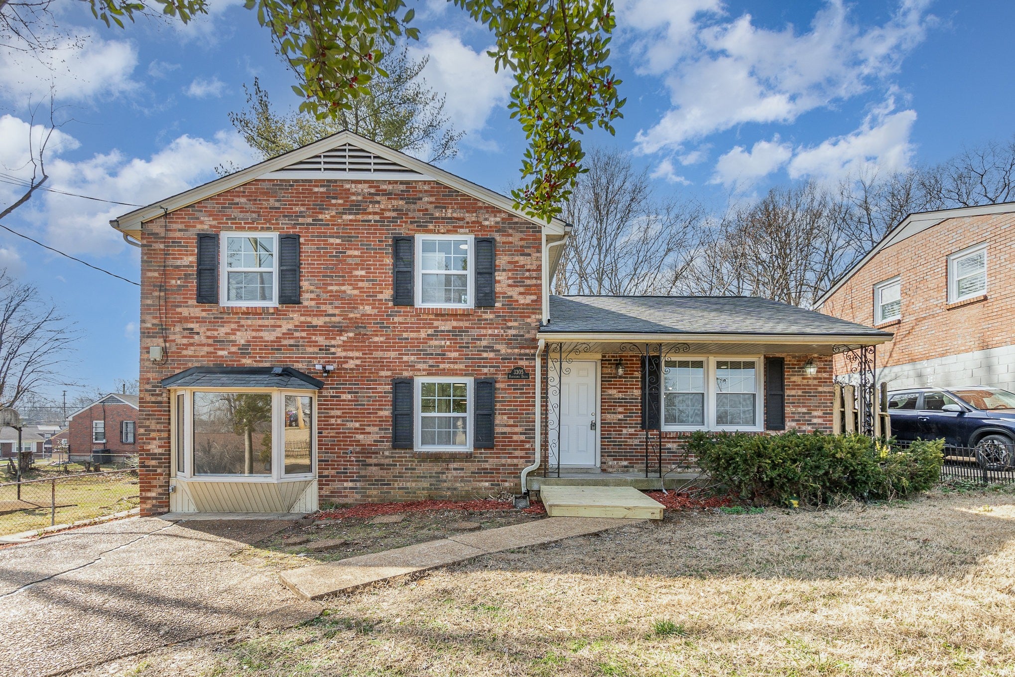 4.0-bed rental at 3305 Panorama Dr