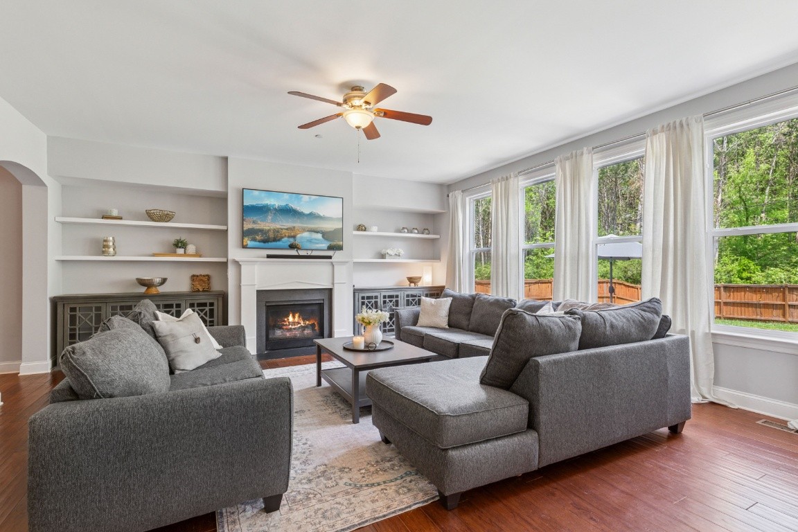 123 Whitney Park Dr
