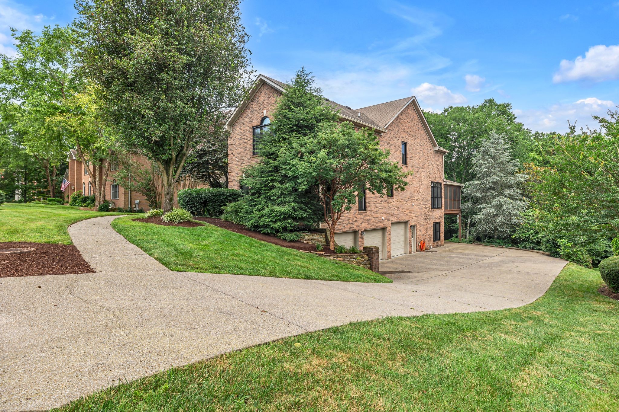 9489 Waterfall Rd