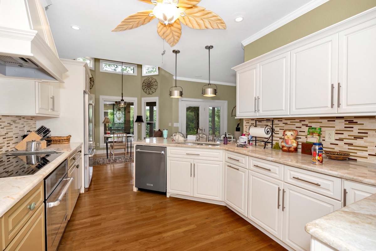 332 Riverfront Rd