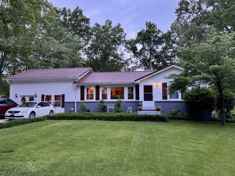 1100 Woodland Dr Manchester TN 37355