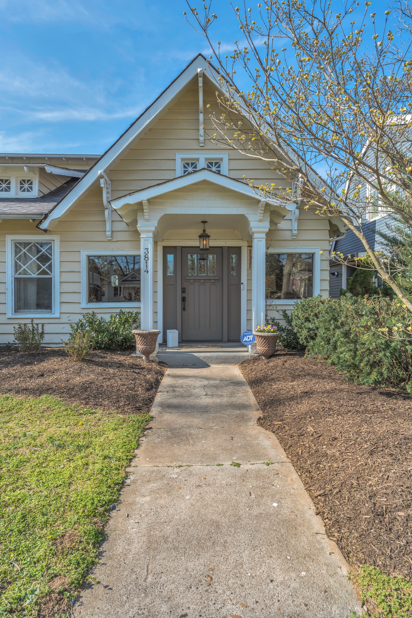 3814 Central Ave
