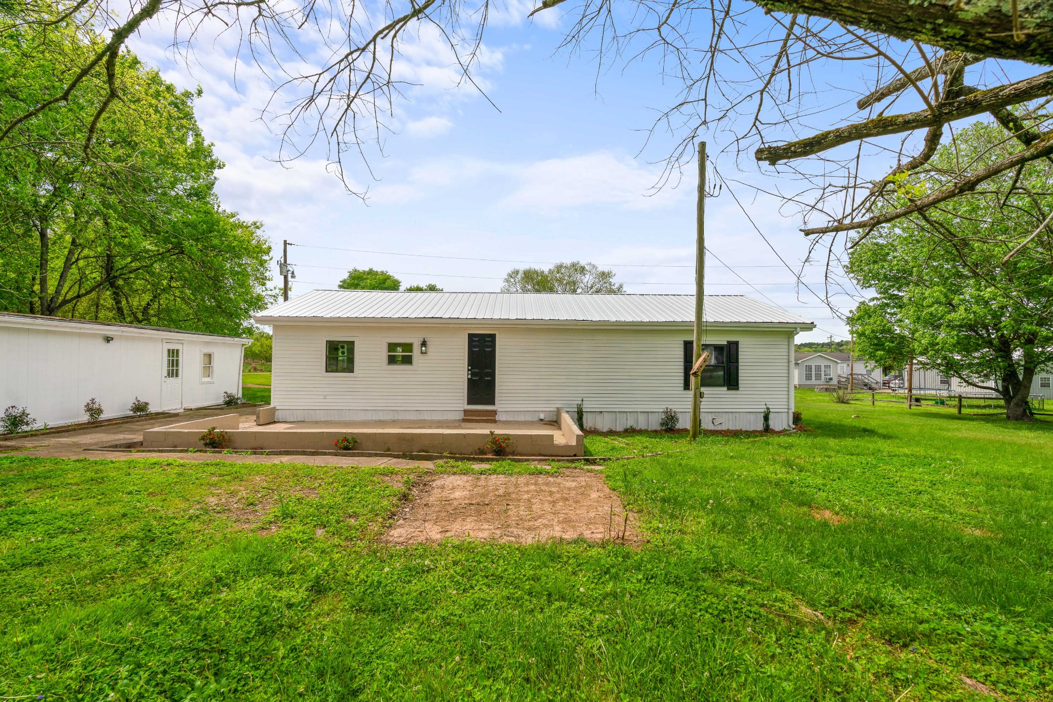View Hartsville, TN 37074 mobile home