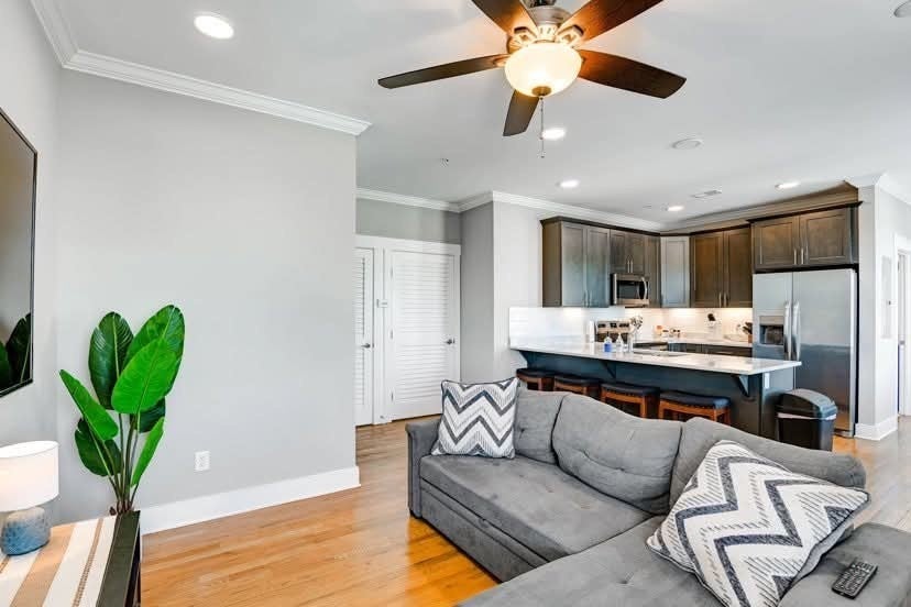 4405 Kentucky Ave 302