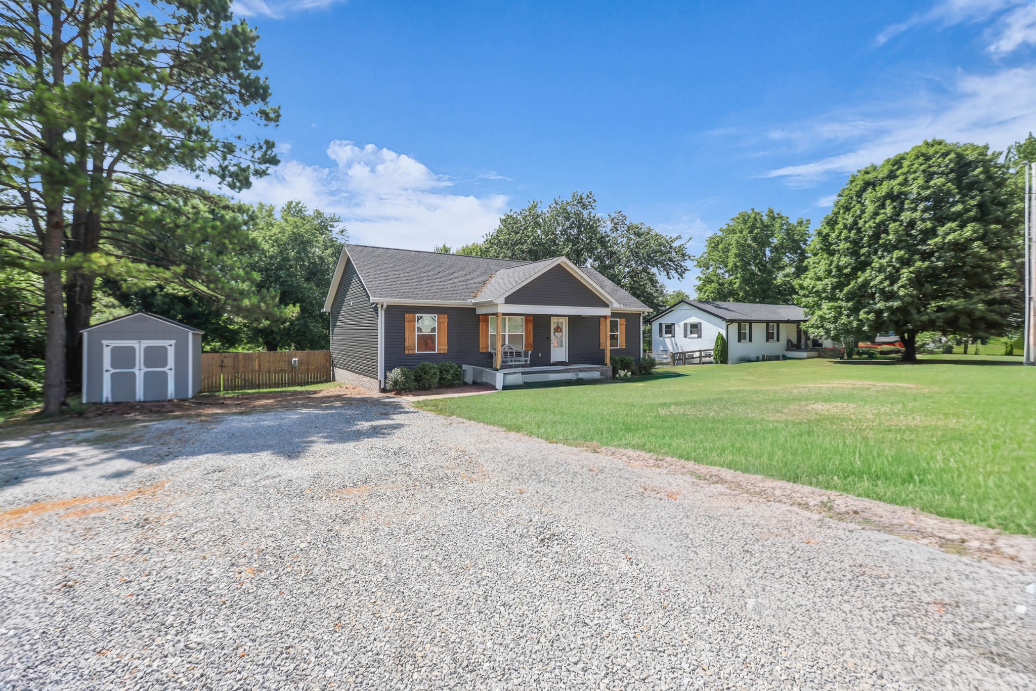 121 Oak Hill Dr - Photo 4