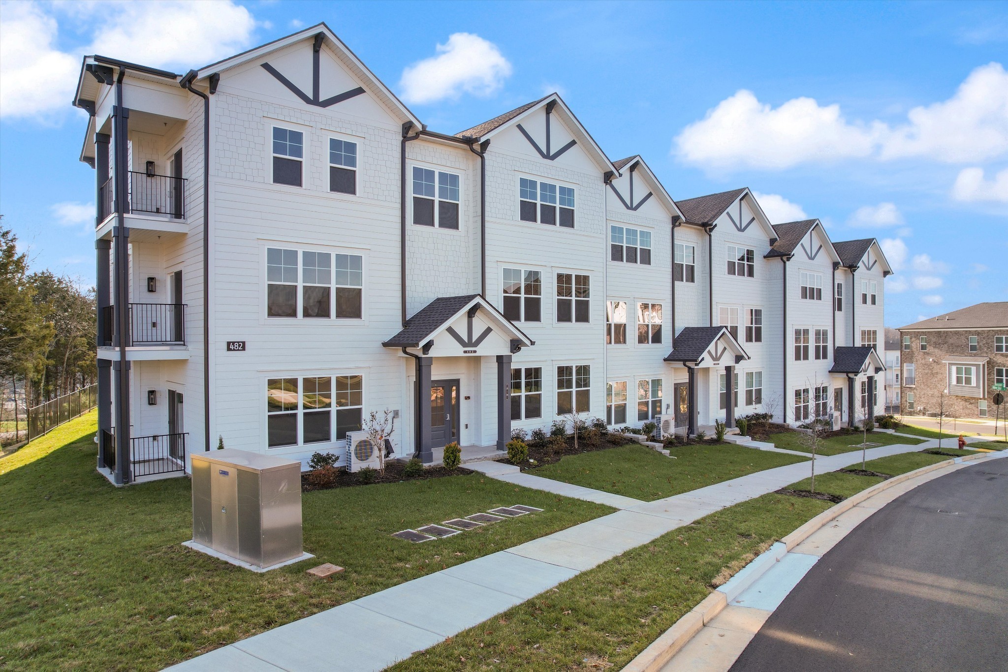 482 Portsdale Dr 14