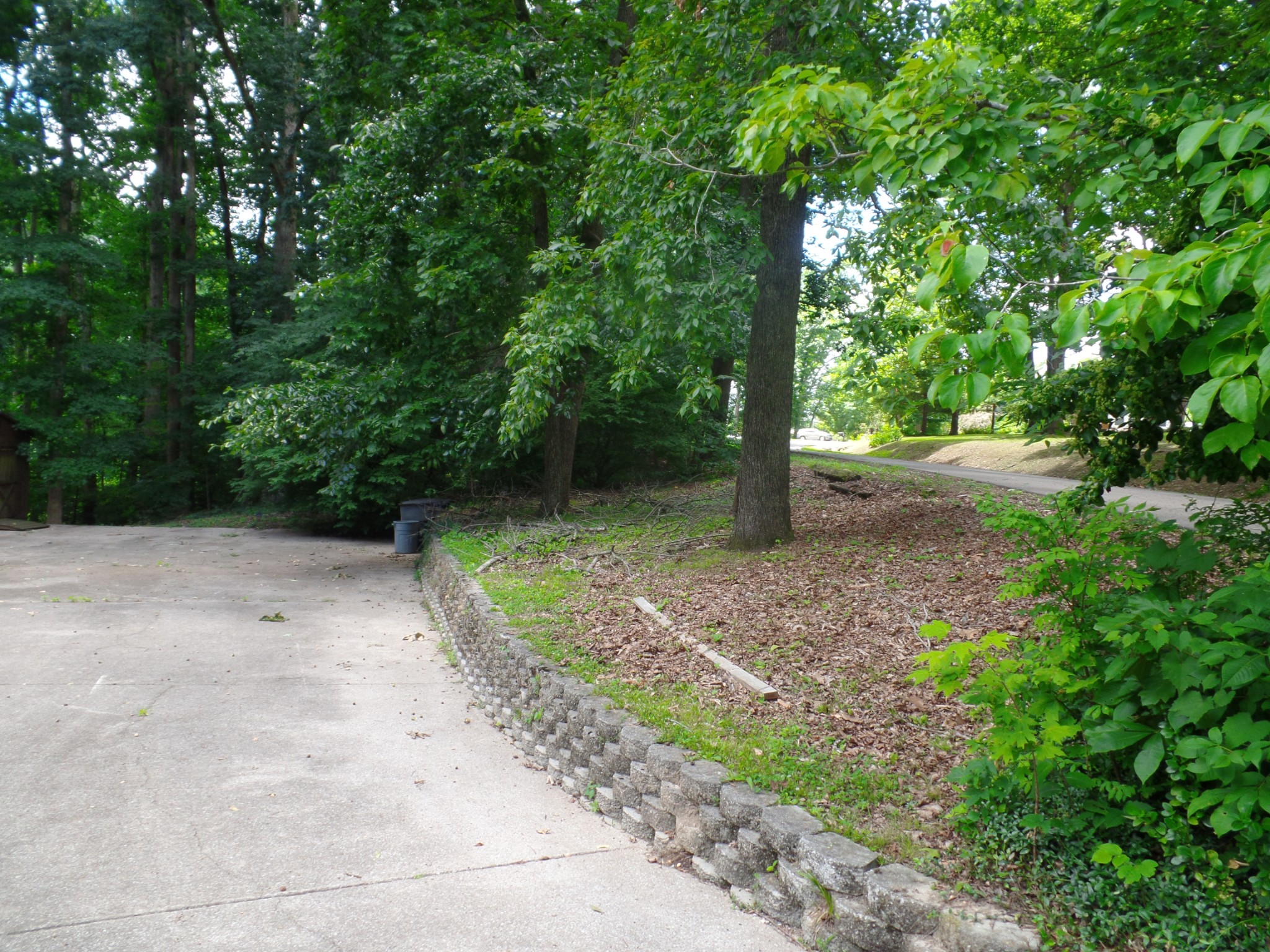 2103 Lambert Dr - Photo 2