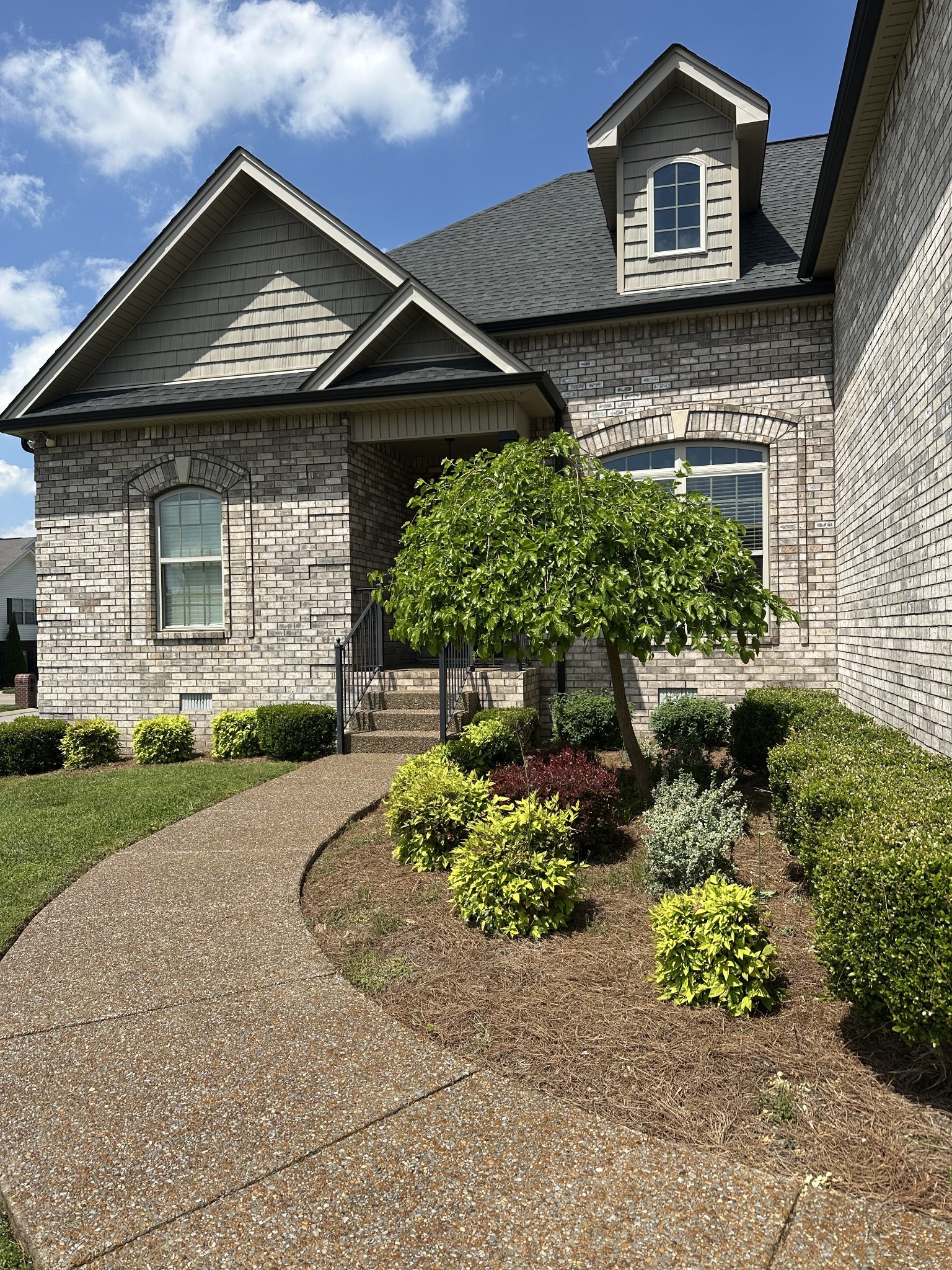 201 Sheffield Dr