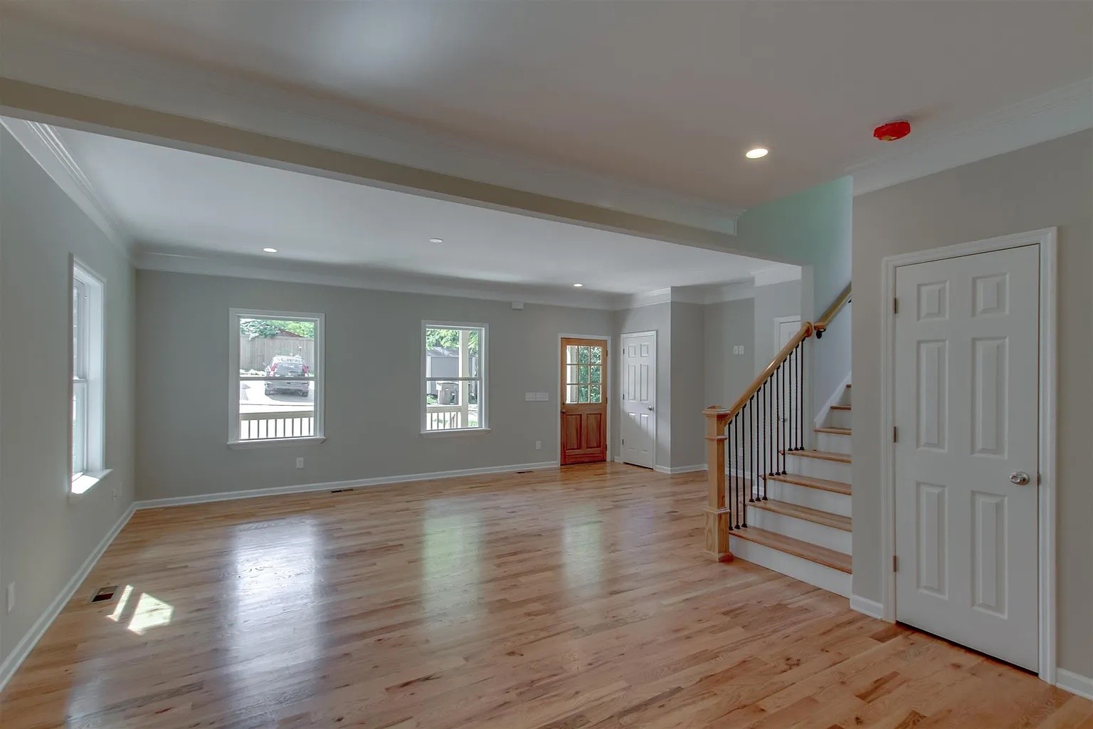 3210 Anderson Pl