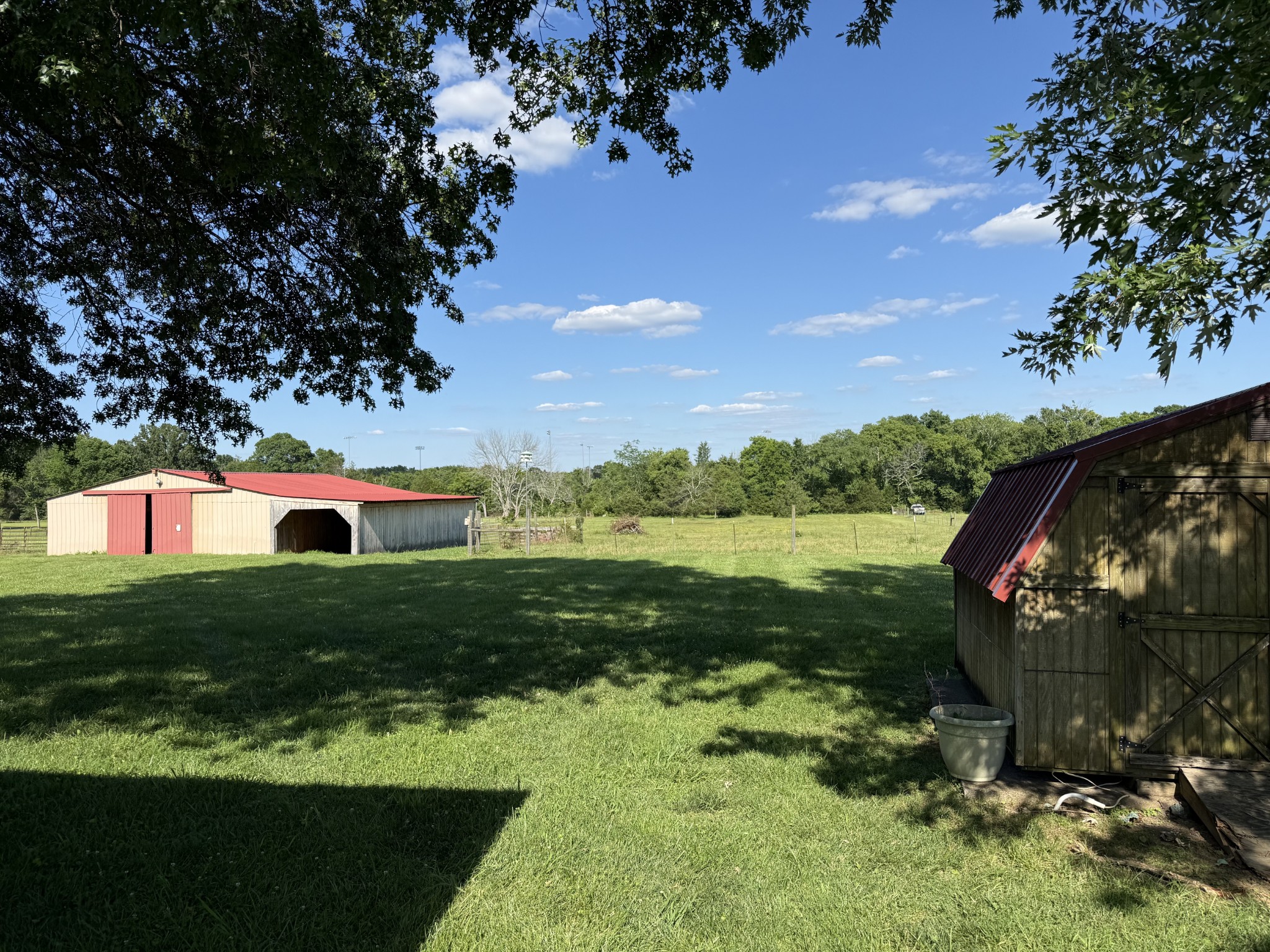 275 Sanders Ln