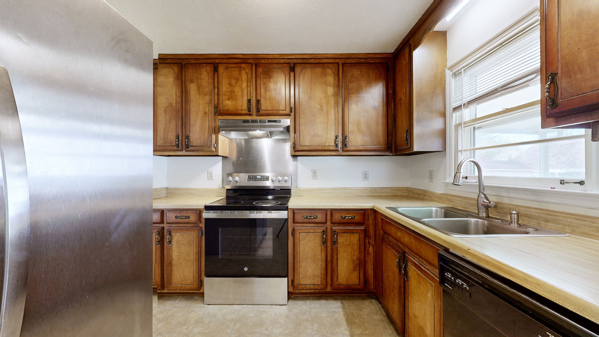 1819 Battleground Dr