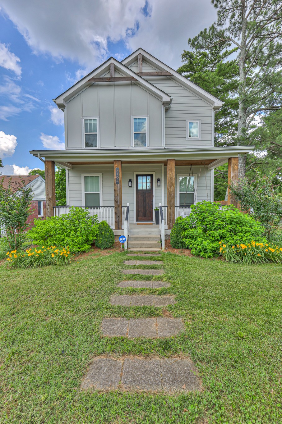 3104 Southlake Dr