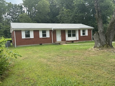 312 Plantation Dr Clarksville TN 37042