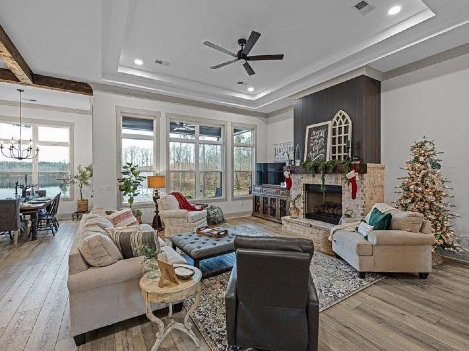 25 Shoreview Ln