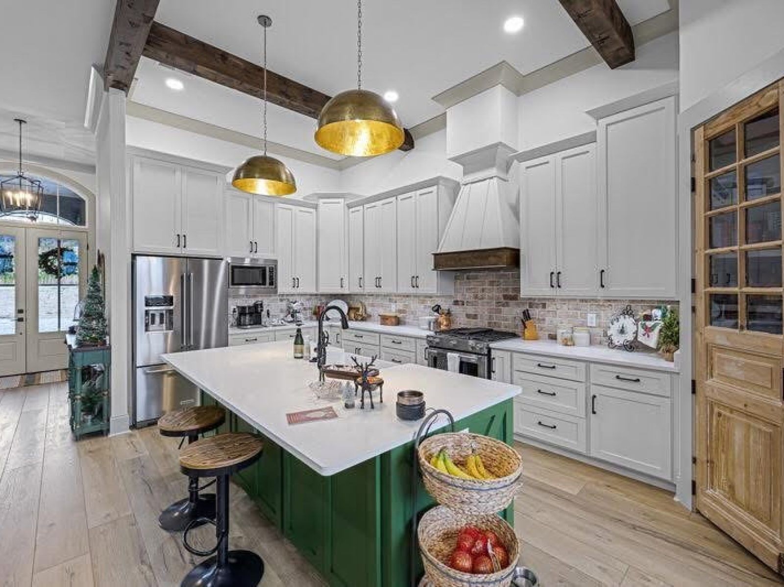 25 Shoreview Ln