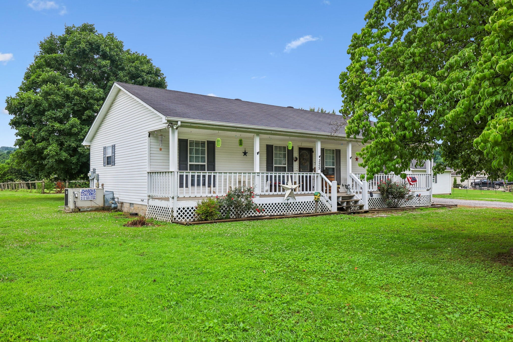 225 Woodbury Hwy