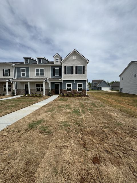 206 Gunnersbury Dr Lebanon TN 37087