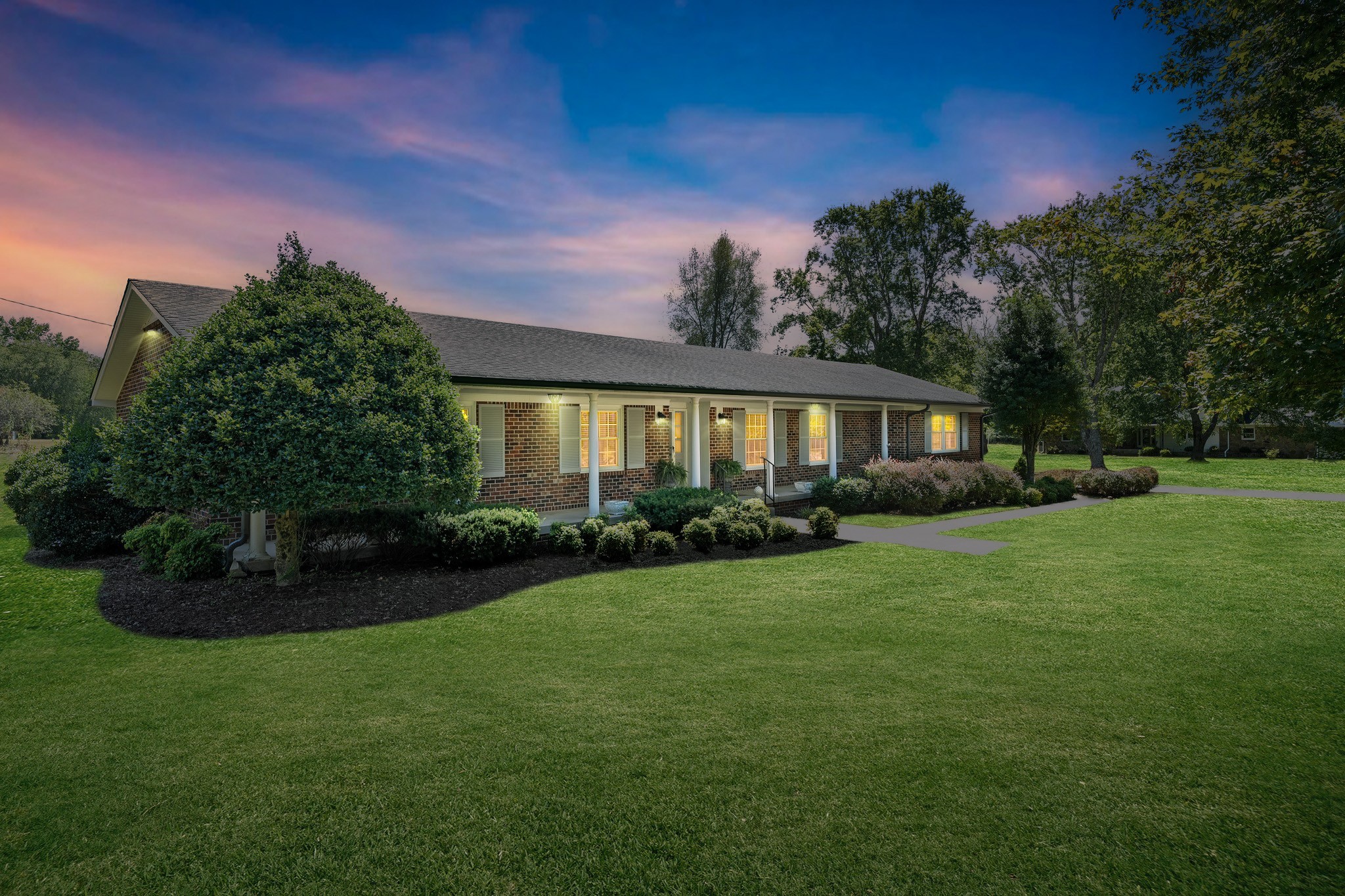 305 Golf Club Ln