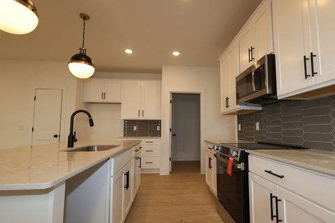 537 Canal Circle N Nashville TN 37214