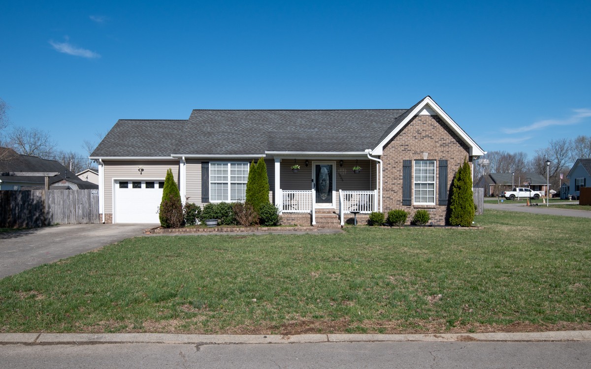 1006 Glennie Lee Dr
