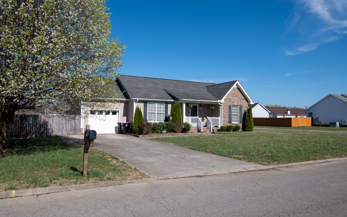 1006 Glennie Lee Dr
