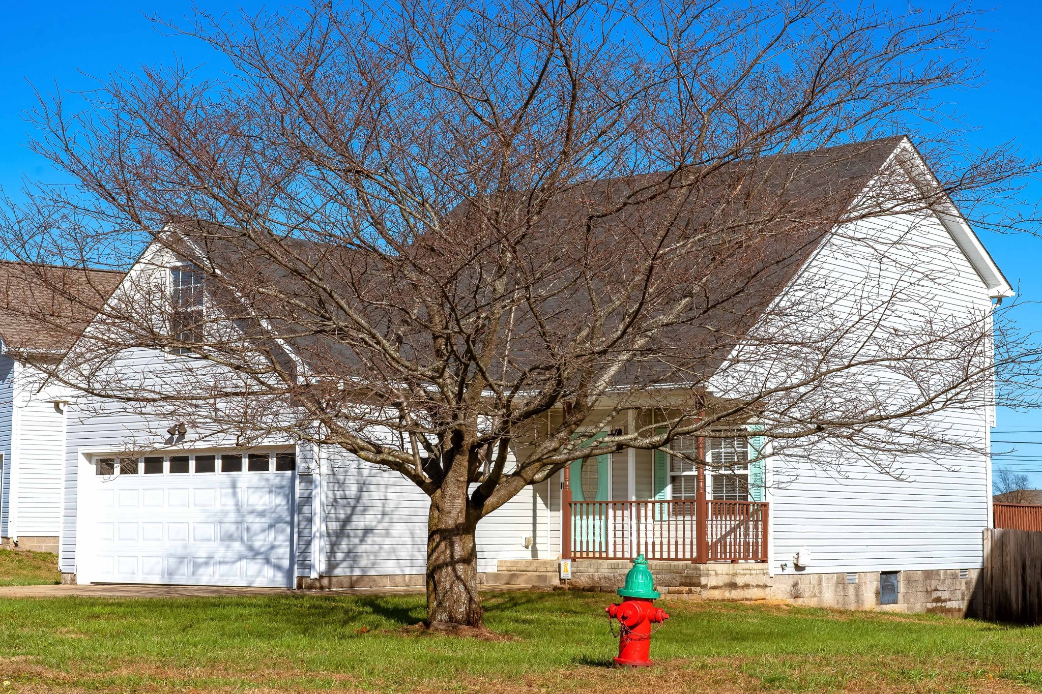 3889 Mackenzie Dr