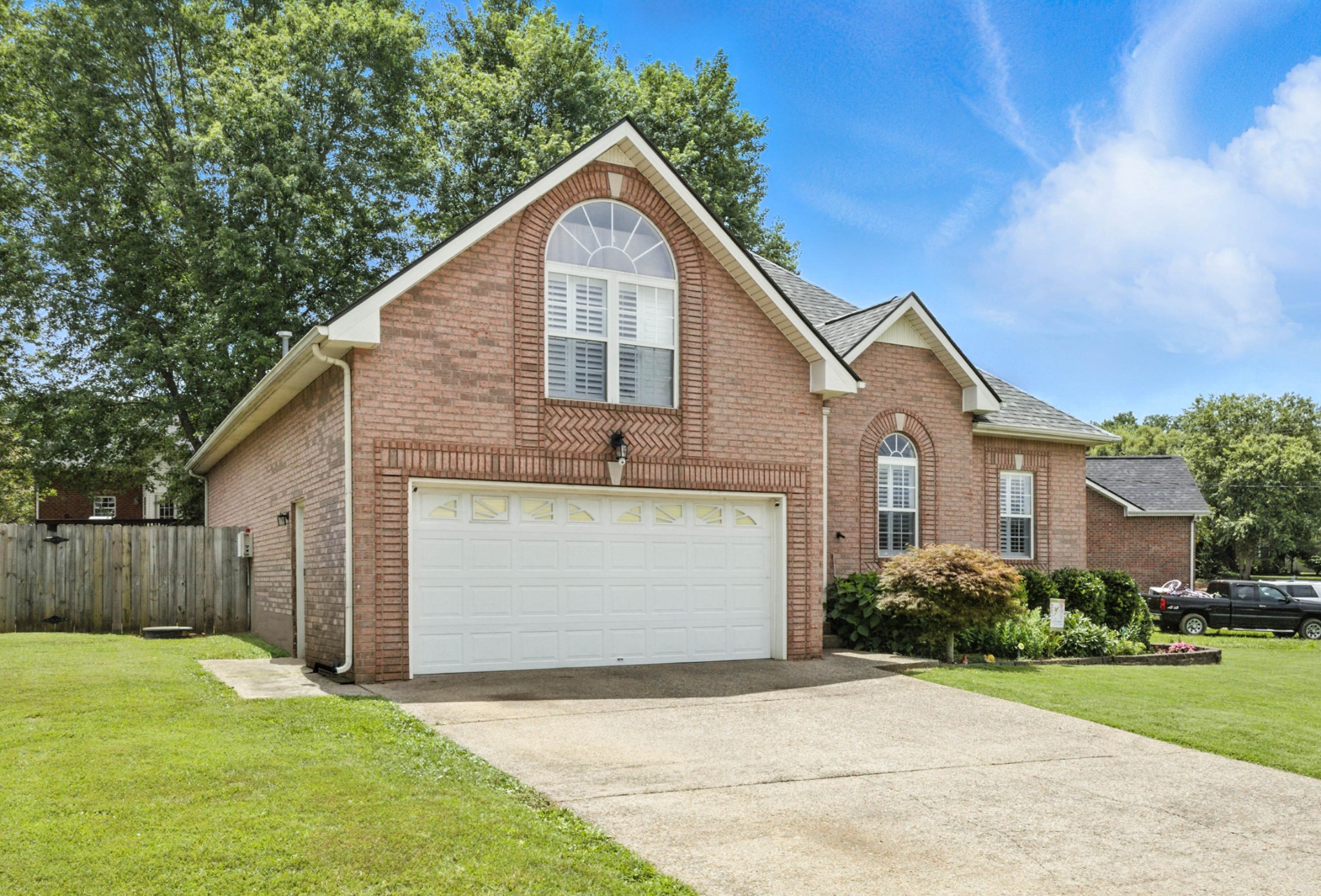 125 Cherokee Dr