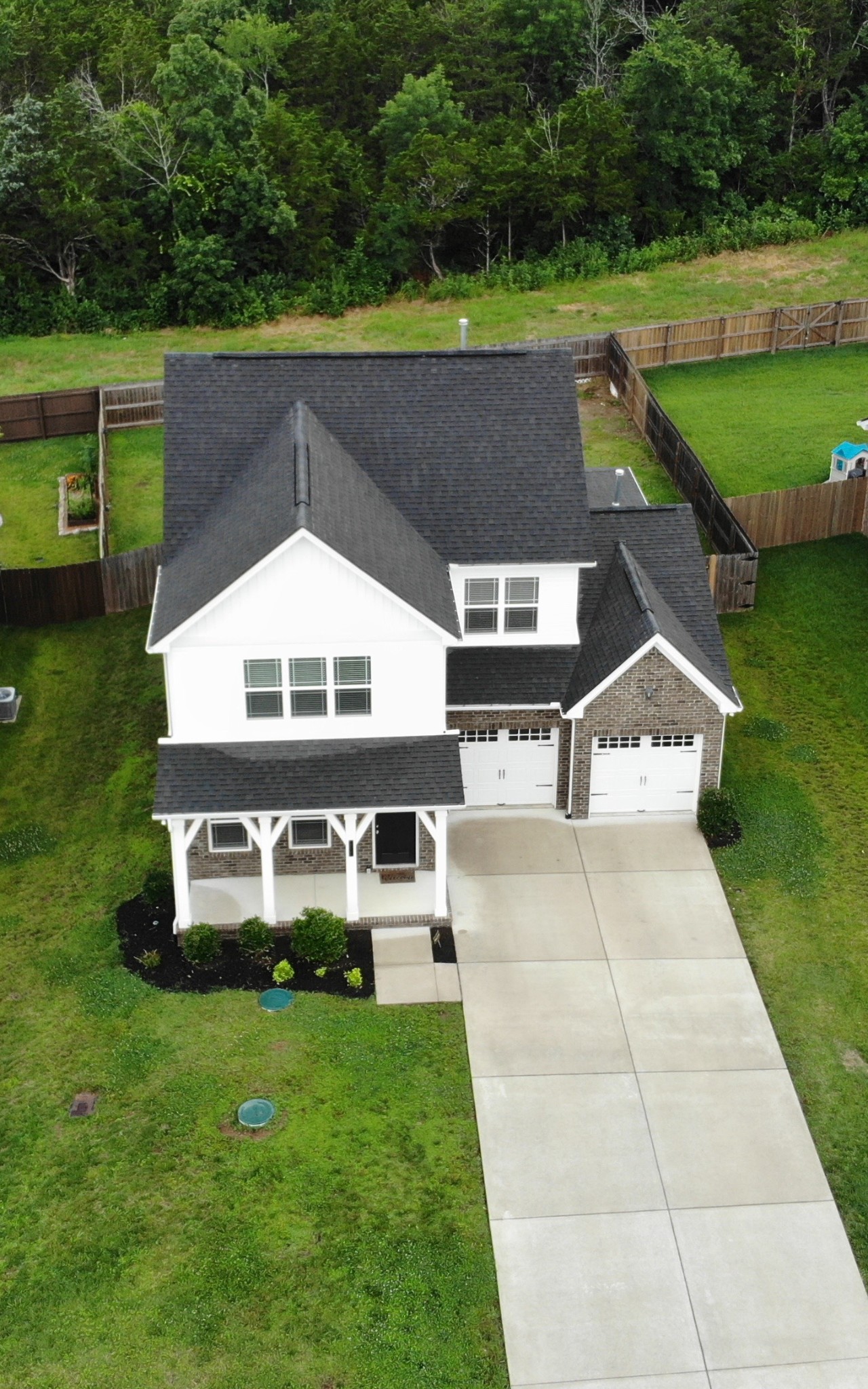 574 Oakvale Ln