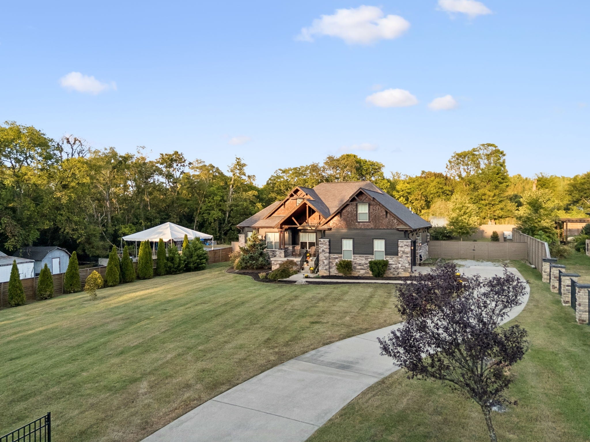 1461 Neelys Bend Rd