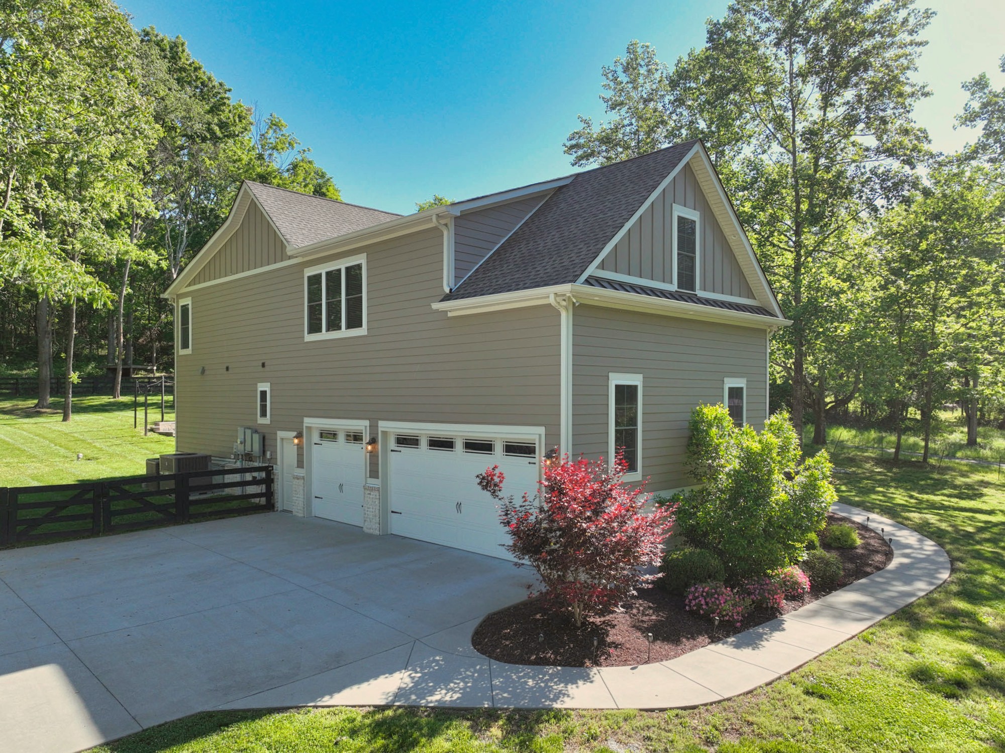 632 Weeping Willow Rd