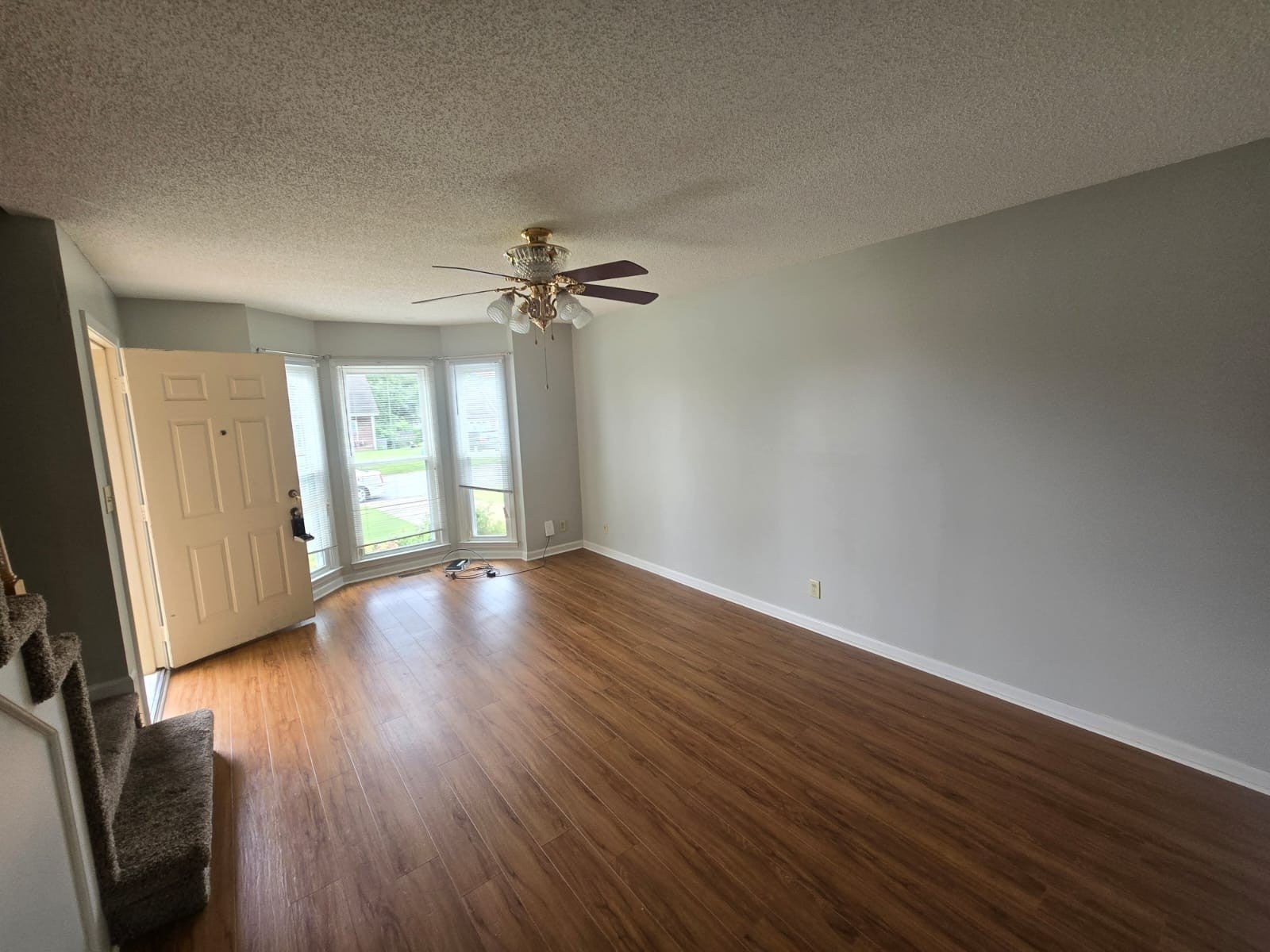 1225 Cobblestone Ln