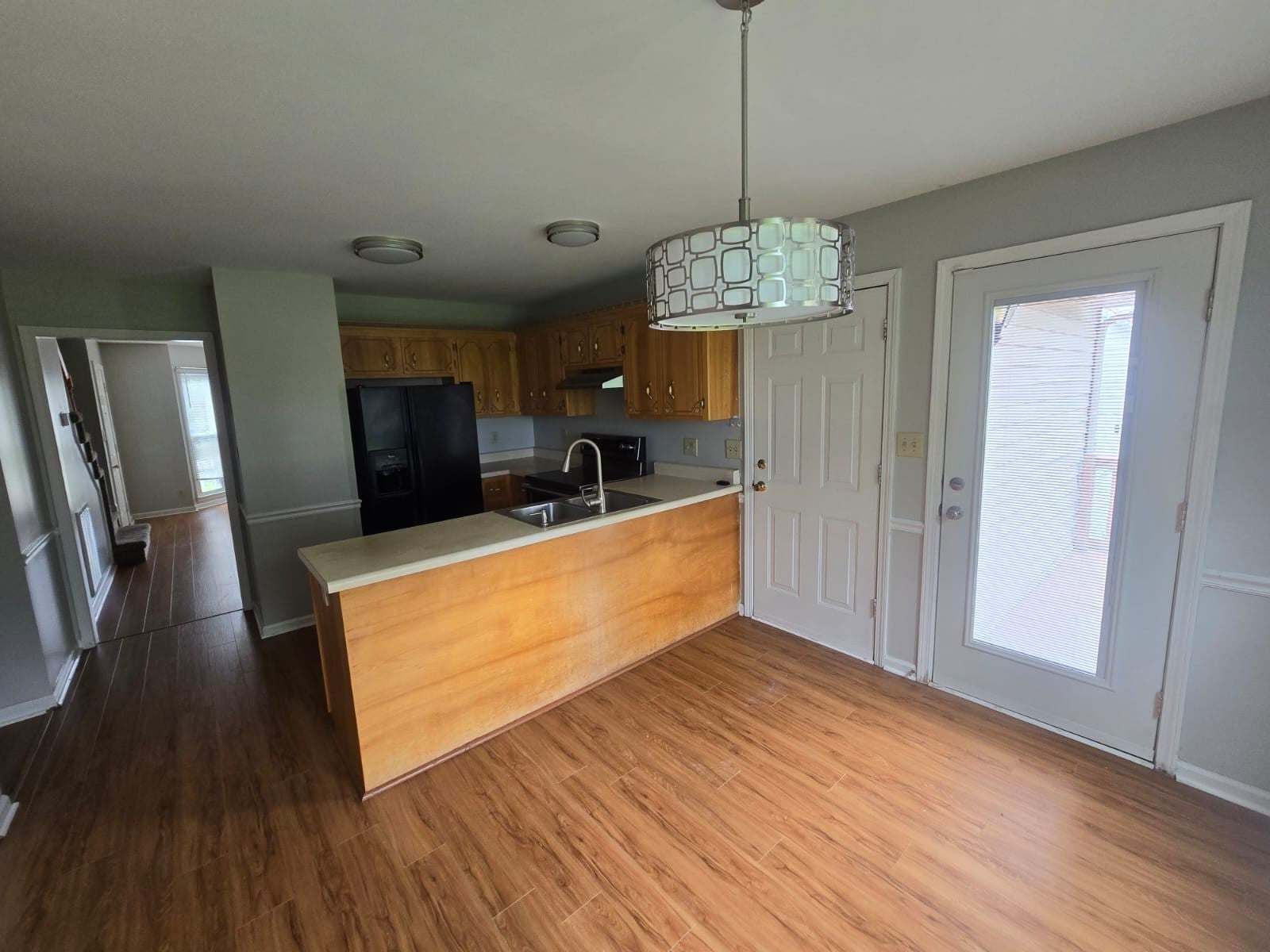 1225 Cobblestone Ln