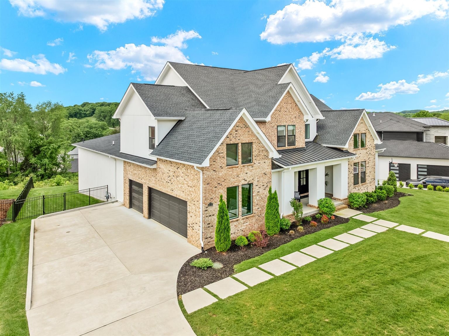 6117 Lookaway Cir