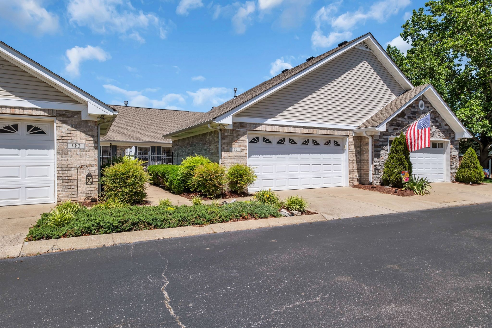 800 S Brown Ln Q2